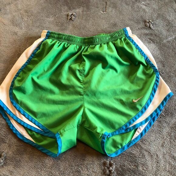 Nike Women Dri-Fit Size XS Running Shorts Green LT - Picture 1 of 7